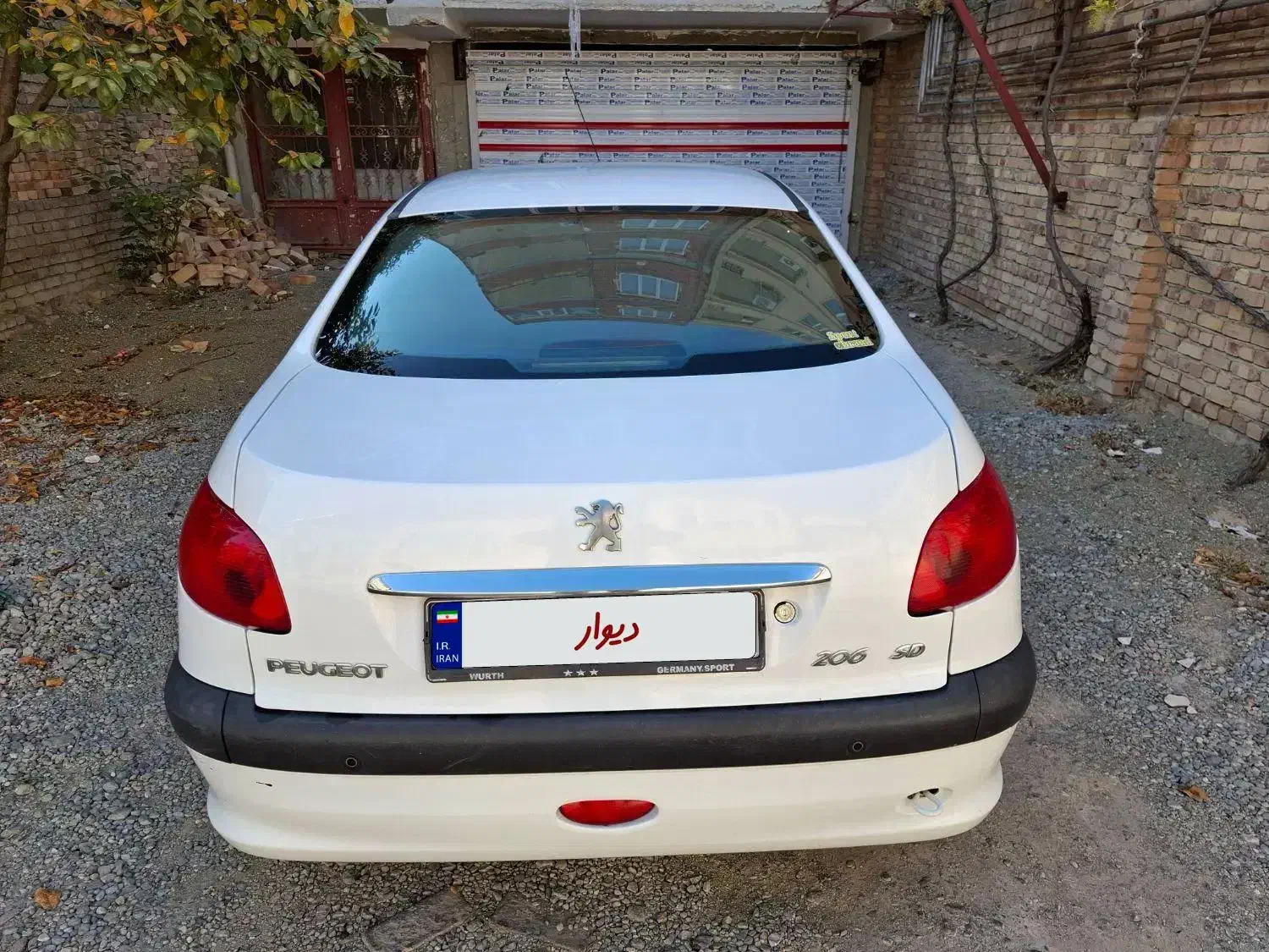 پژو ۲۰۶ صندوق دار v8 - 1395