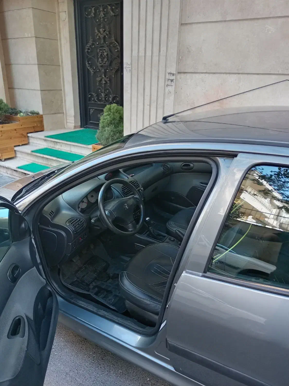 پژو ۲۰۶ صندوق دار v8 - 1395