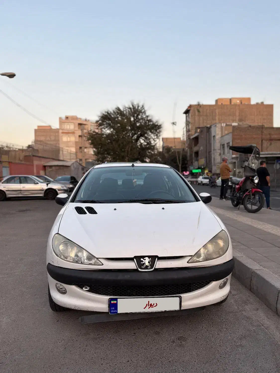 پژو ۲۰۶ صندوق دار v8 - 1396