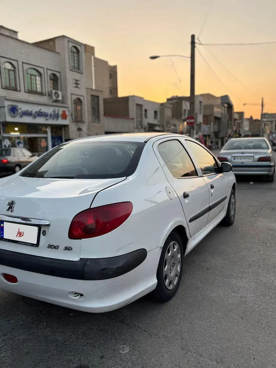 پژو ۲۰۶ صندوق دار v8 - 1396