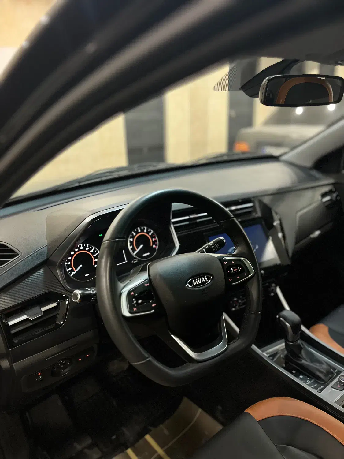 ام وی ام X22 اتوماتیک اسپرت لاکچری - 1402