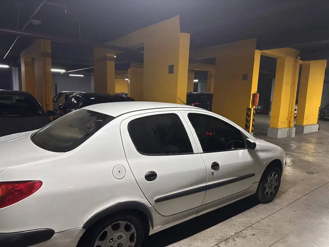پژو ۲۰۶ صندوق دار v8 - 1399