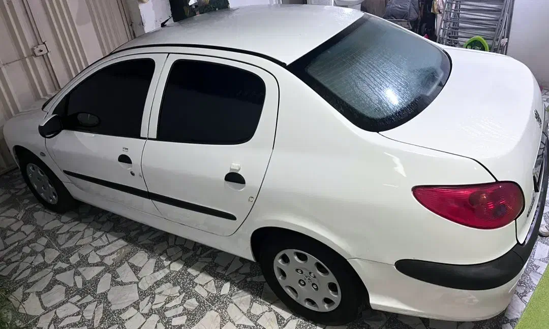 پژو ۲۰۶ صندوق دار v8 - 1395