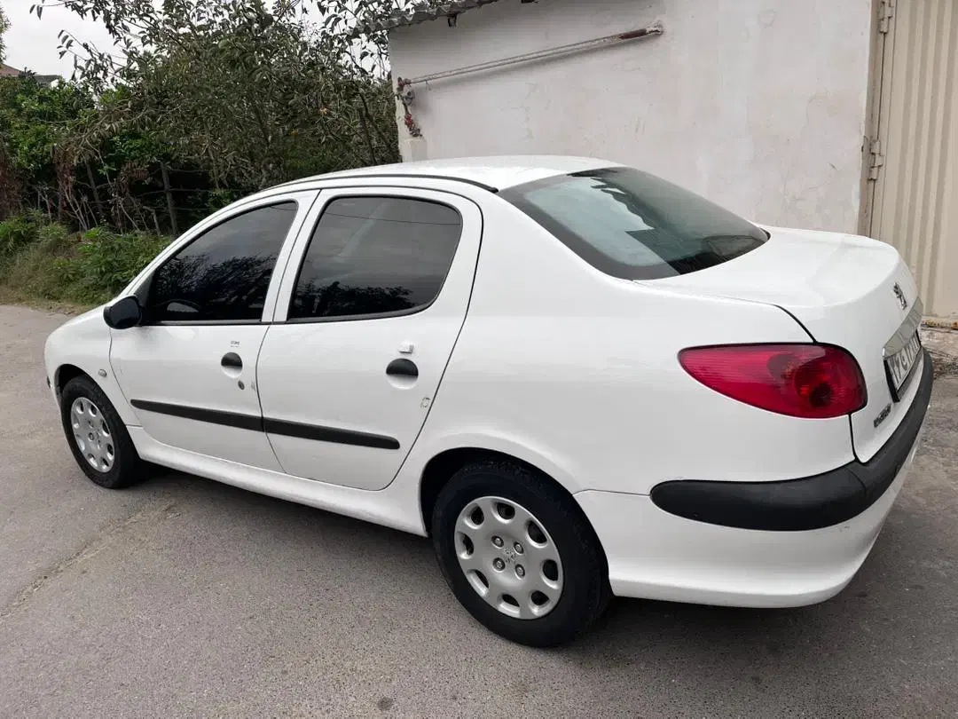 پژو ۲۰۶ صندوق دار v8 - 1395