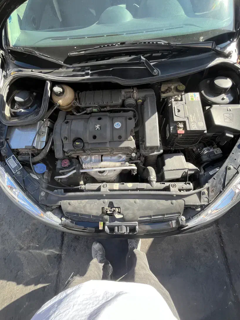 پژو ۲۰۶ صندوق دار v8 - 1389