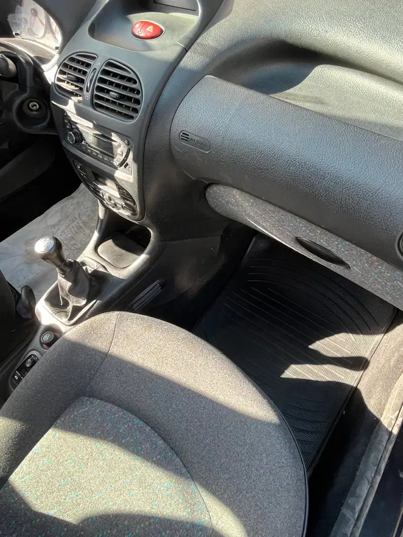 پژو ۲۰۶ صندوق دار v8 - 1389