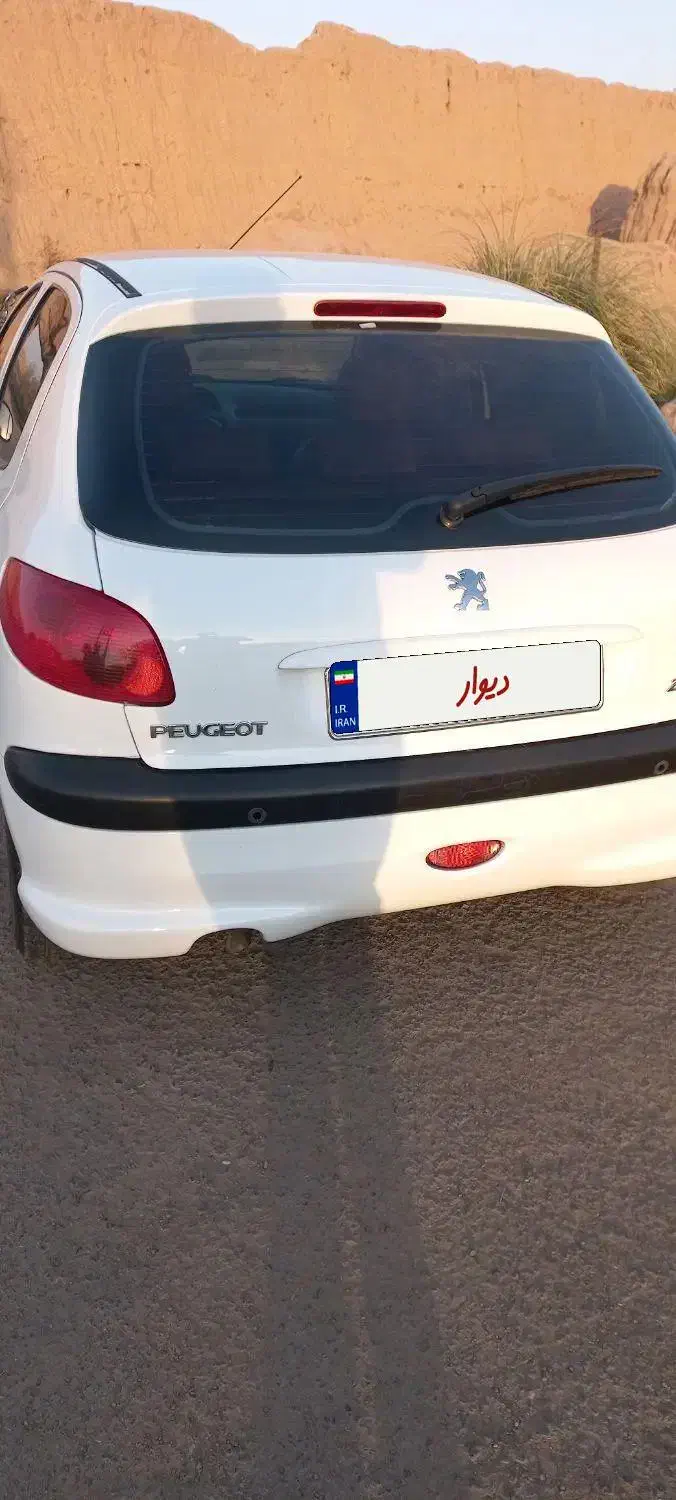 پژو 206 تیپ 3 - 1396