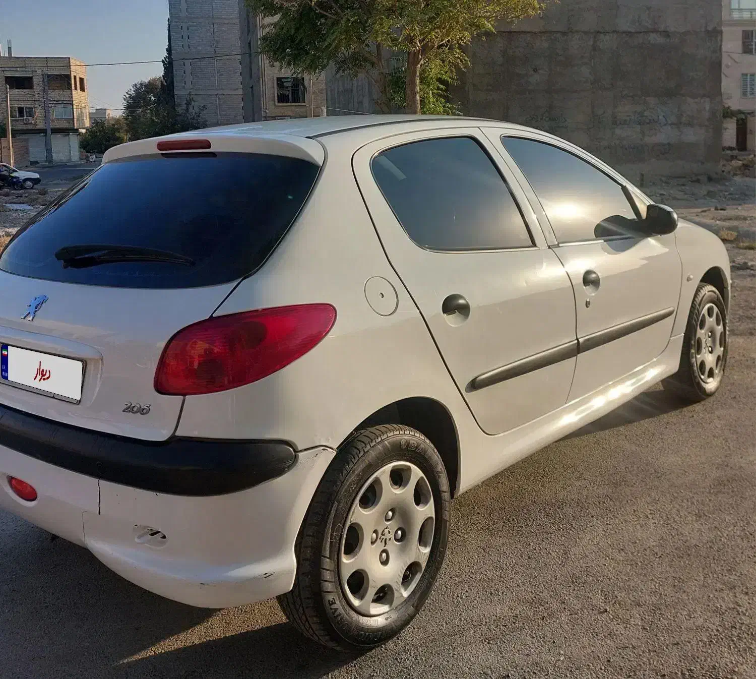 پژو 206 تیپ 5 - 1396