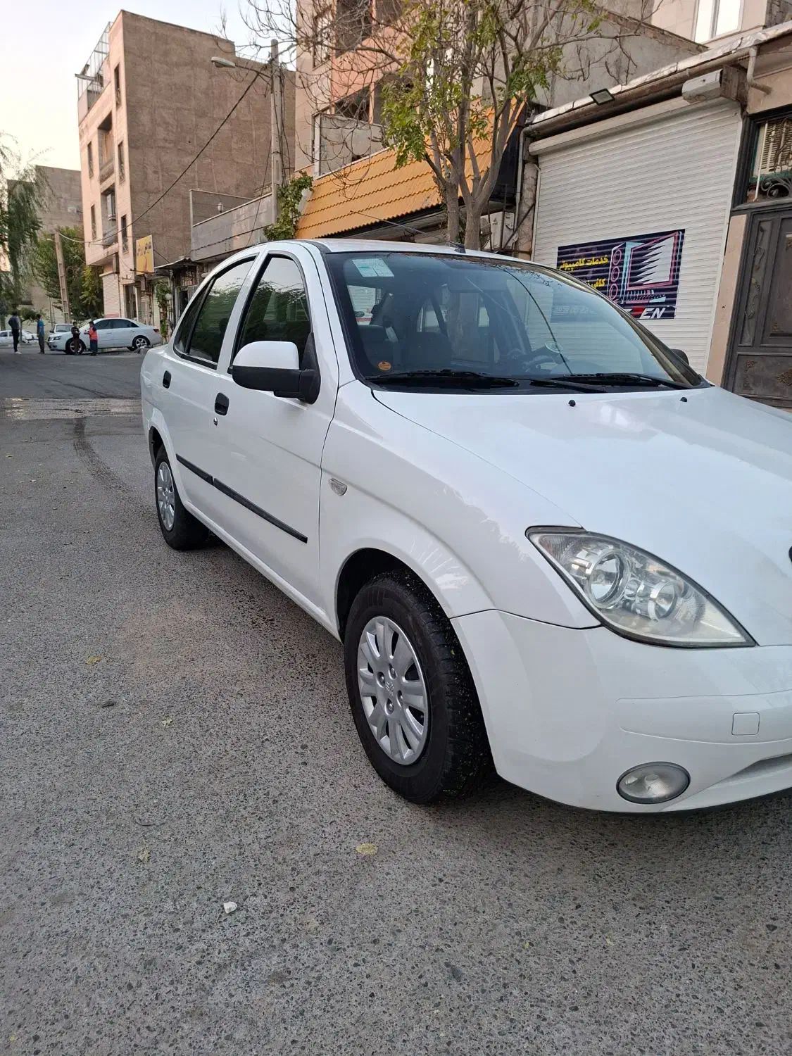 تیبا صندوق دار SX - 1399