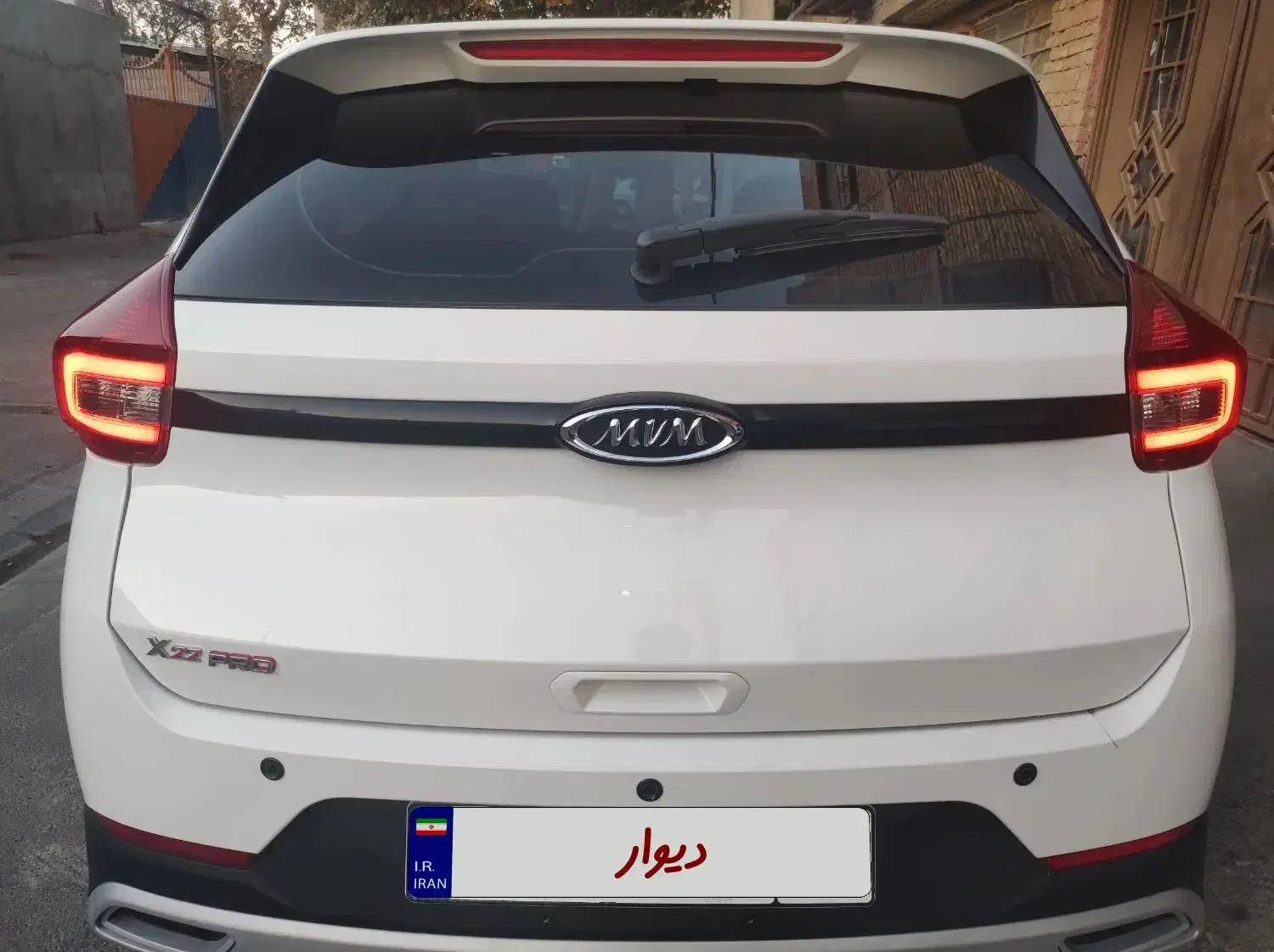 ام وی ام X22 پرو دنده‌ای - 1402