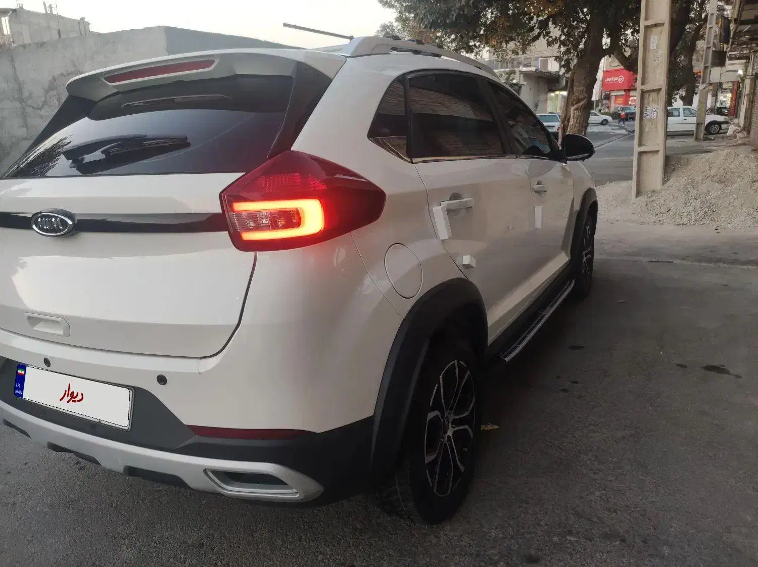 ام وی ام X22 پرو دنده‌ای - 1402