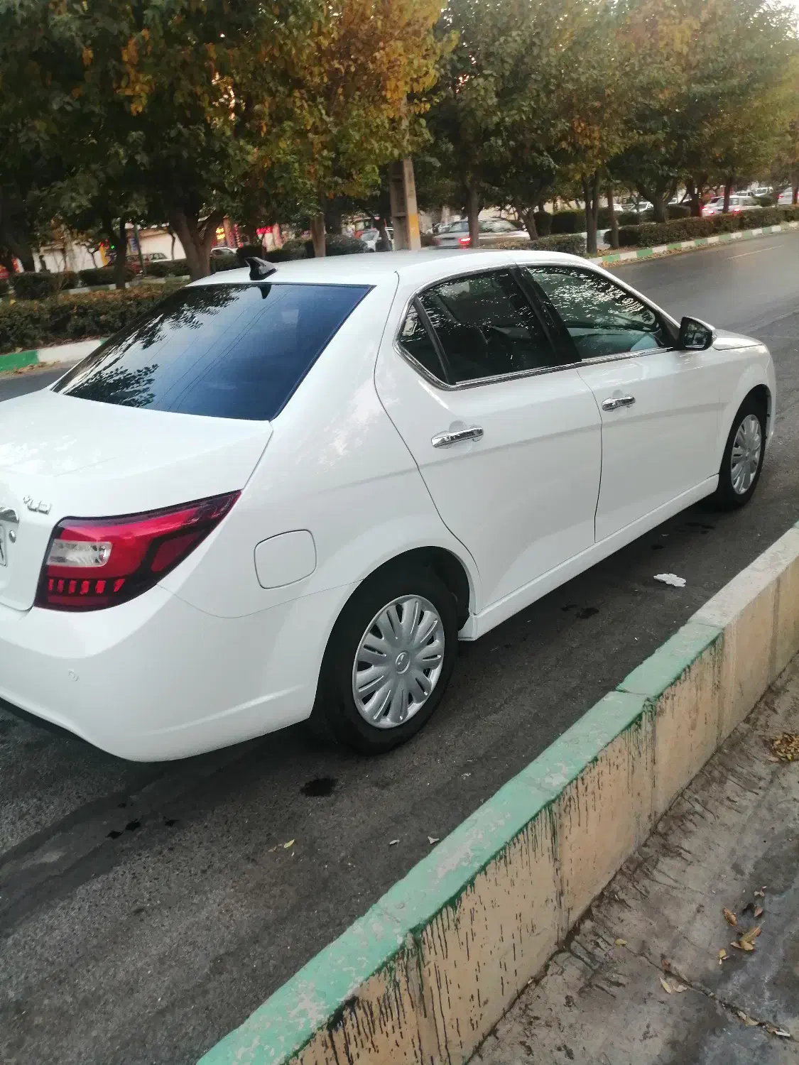 دنا پلاس ۵ دنده EF7 - 1402