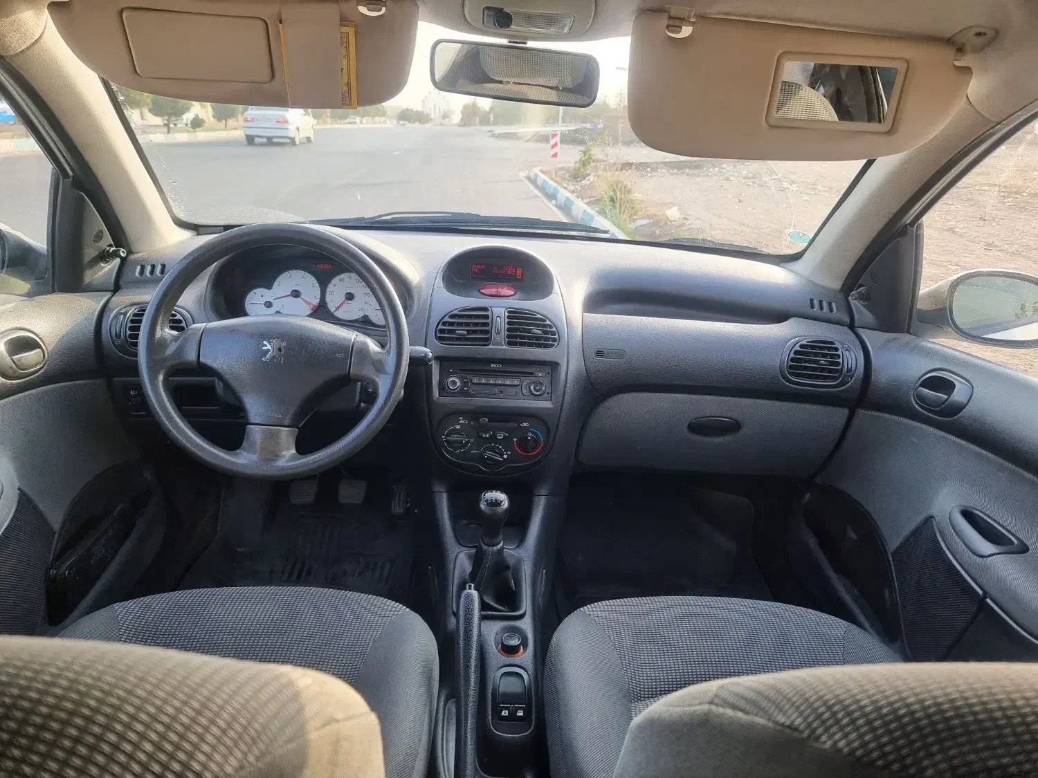 پژو 206 تیپ 2 - 1396