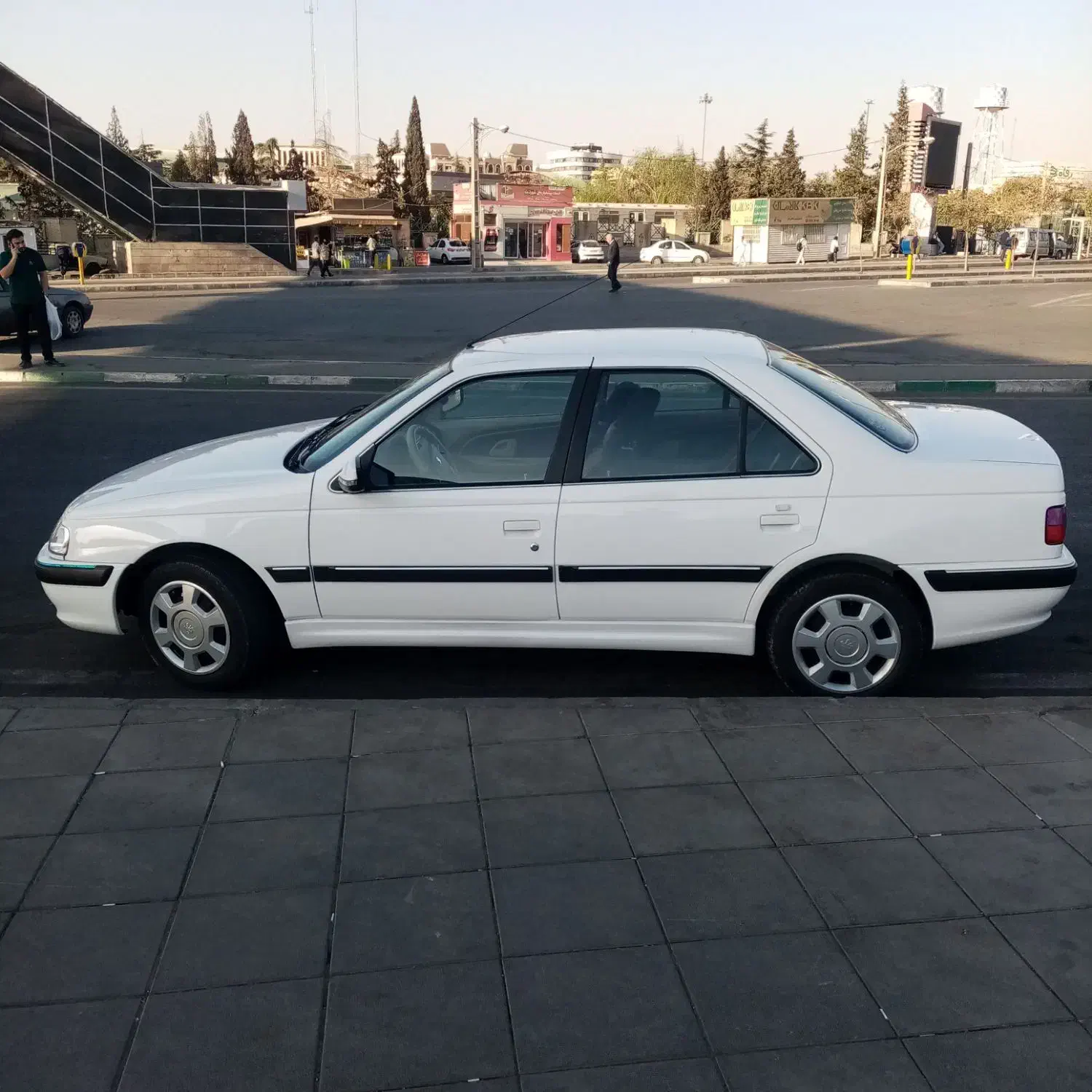 پژو پارس XU7P - 1402