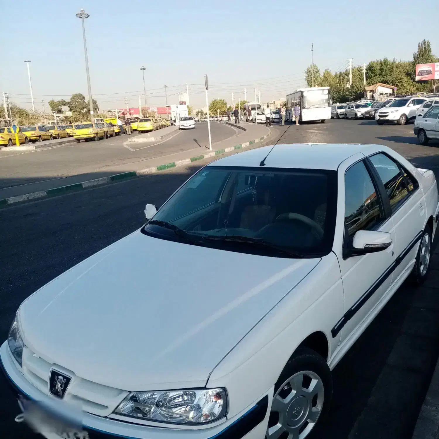 پژو پارس XU7P - 1402