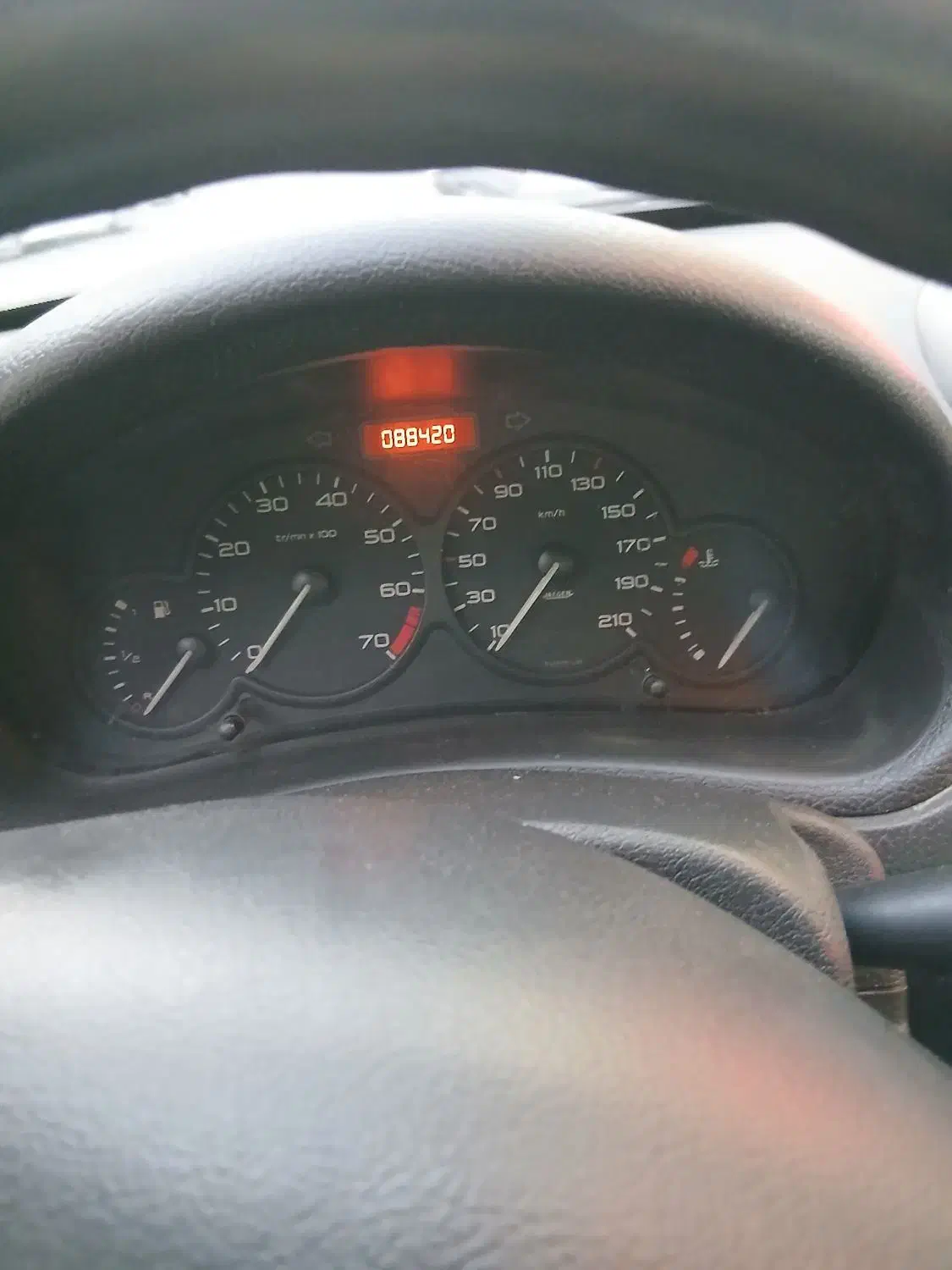 پژو ۲۰۶ صندوق دار v20 - 1389