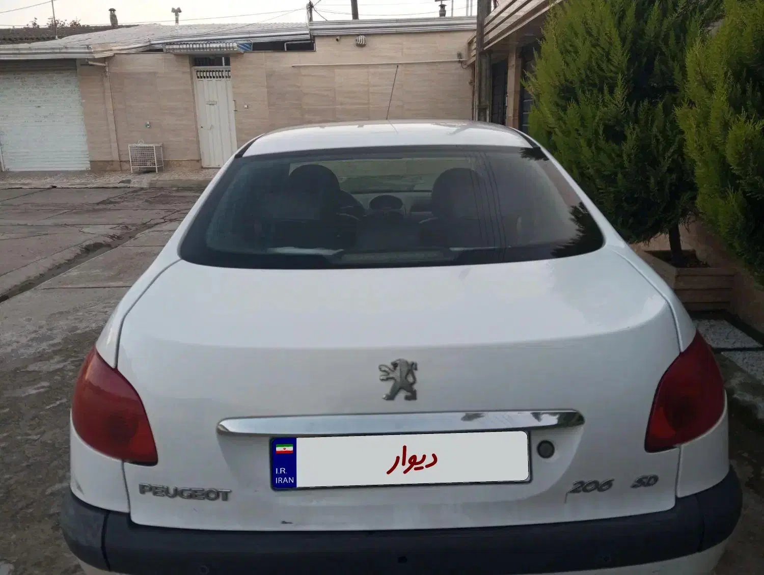 پژو ۲۰۶ صندوق دار v8 - 1393