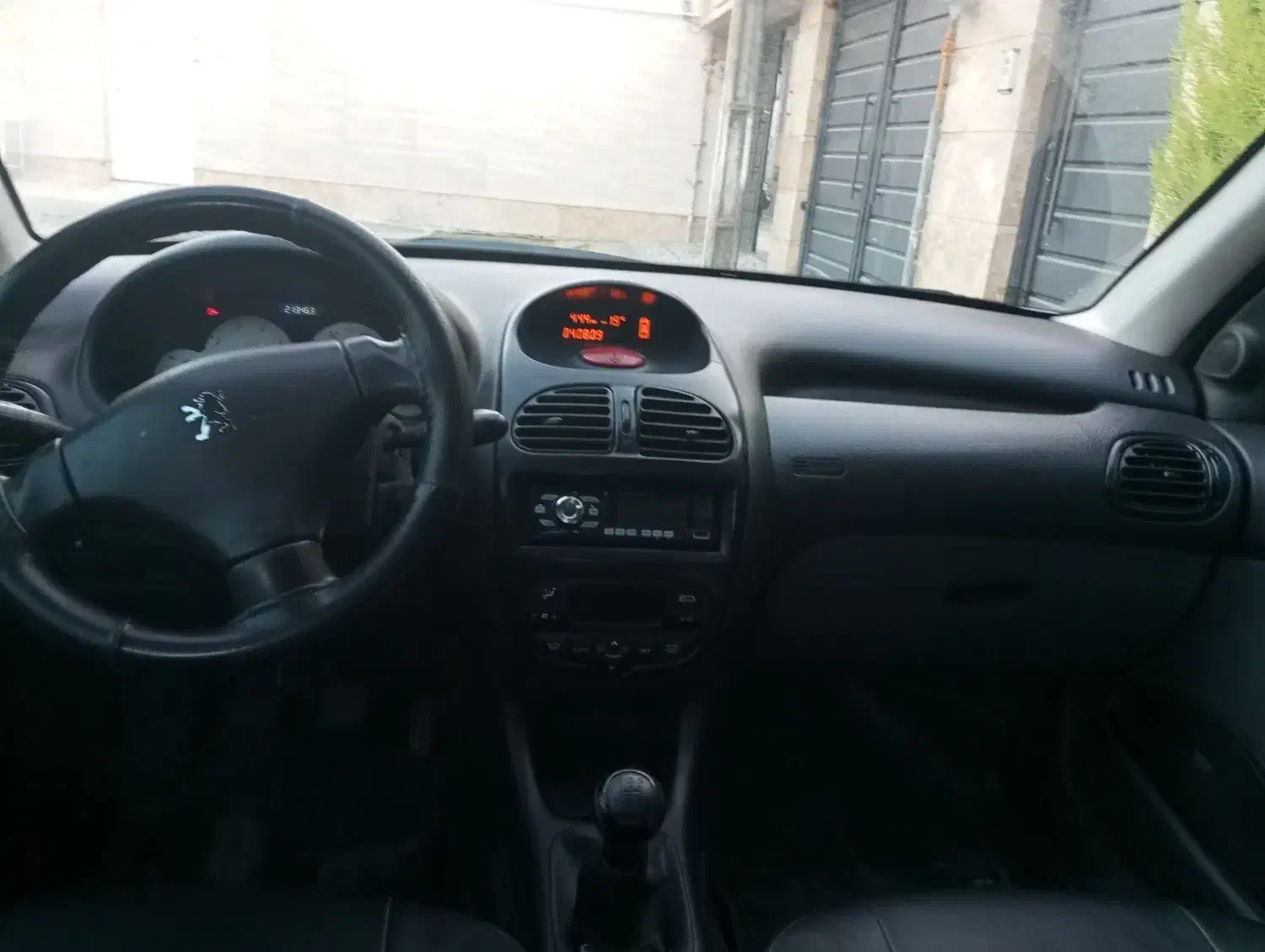 پژو ۲۰۶ صندوق دار v8 - 1393