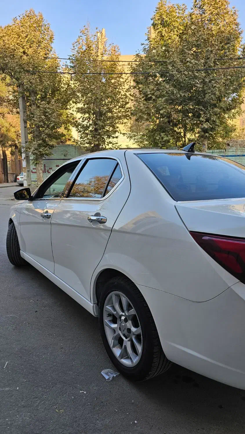 دنا پلاس توربو 6 دنده - 1402