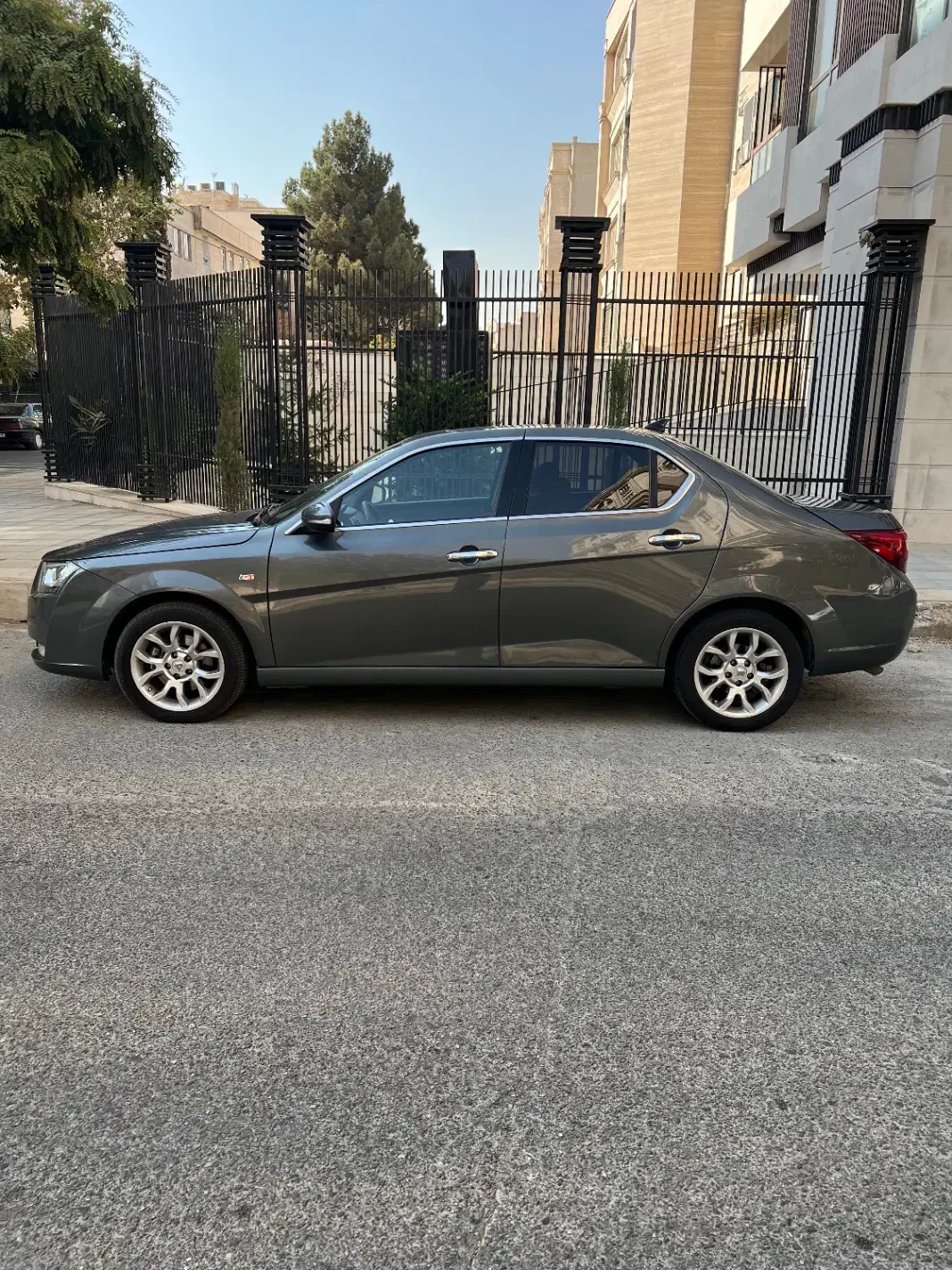 دنا پلاس توربو اتوماتیک - 1401