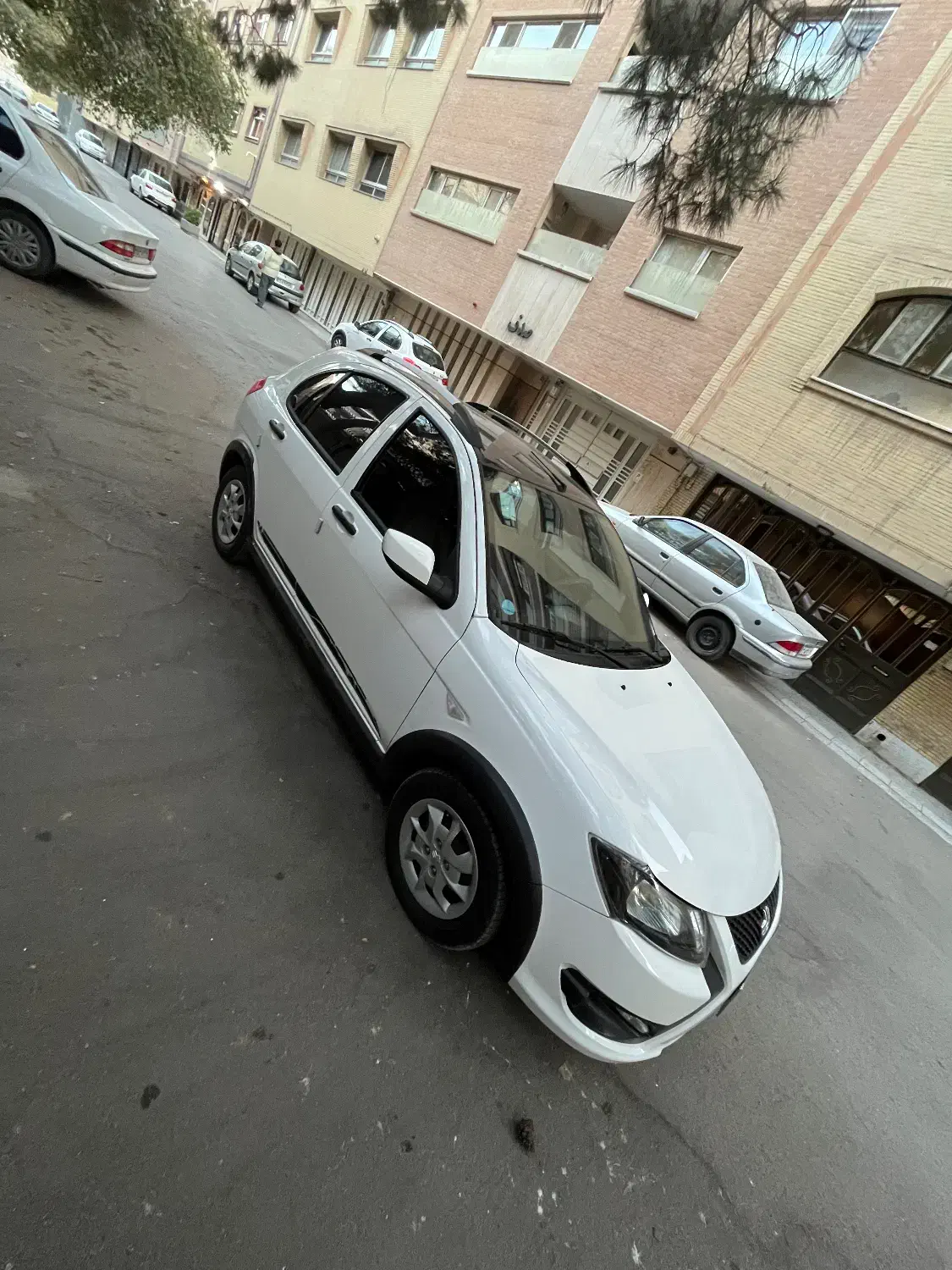 کوییک R دنده‌ای - 1403