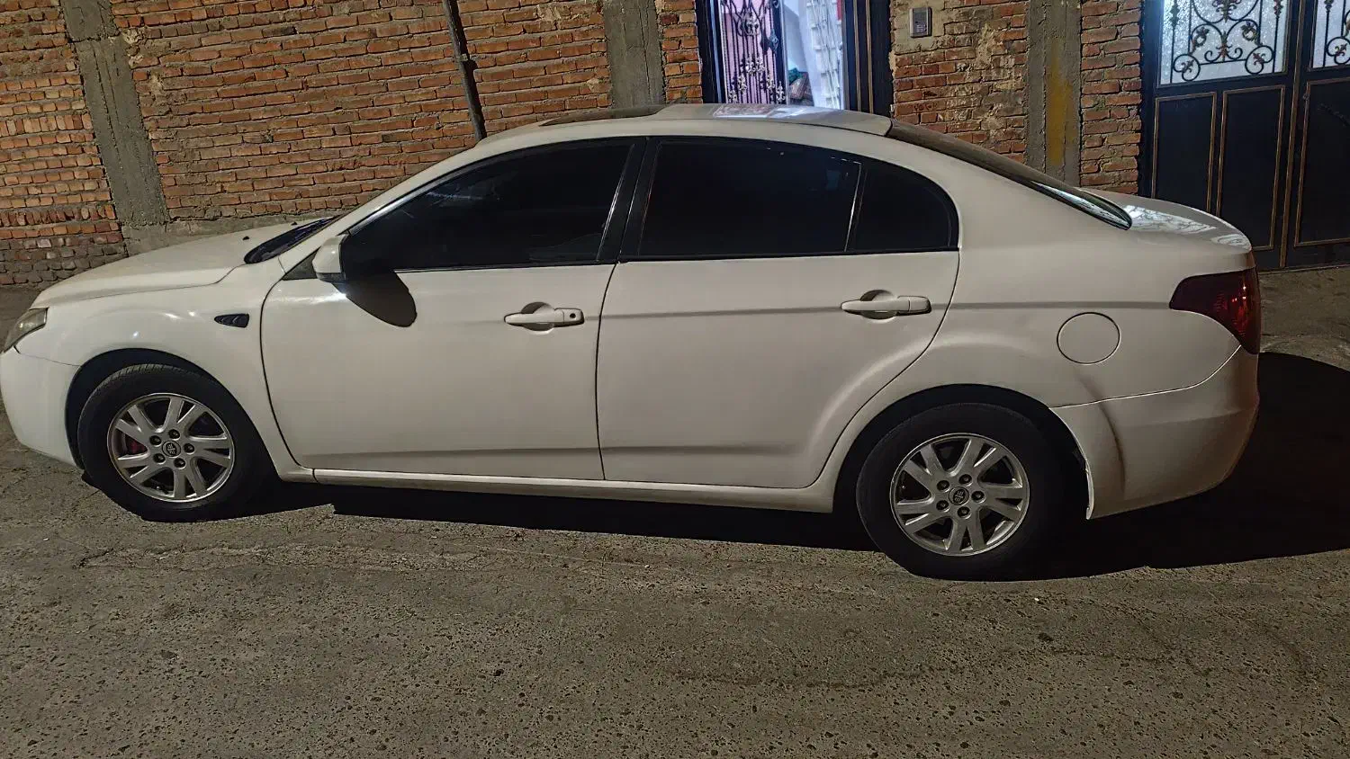 خودرو بسترن، B50 آگهی ann_20960419