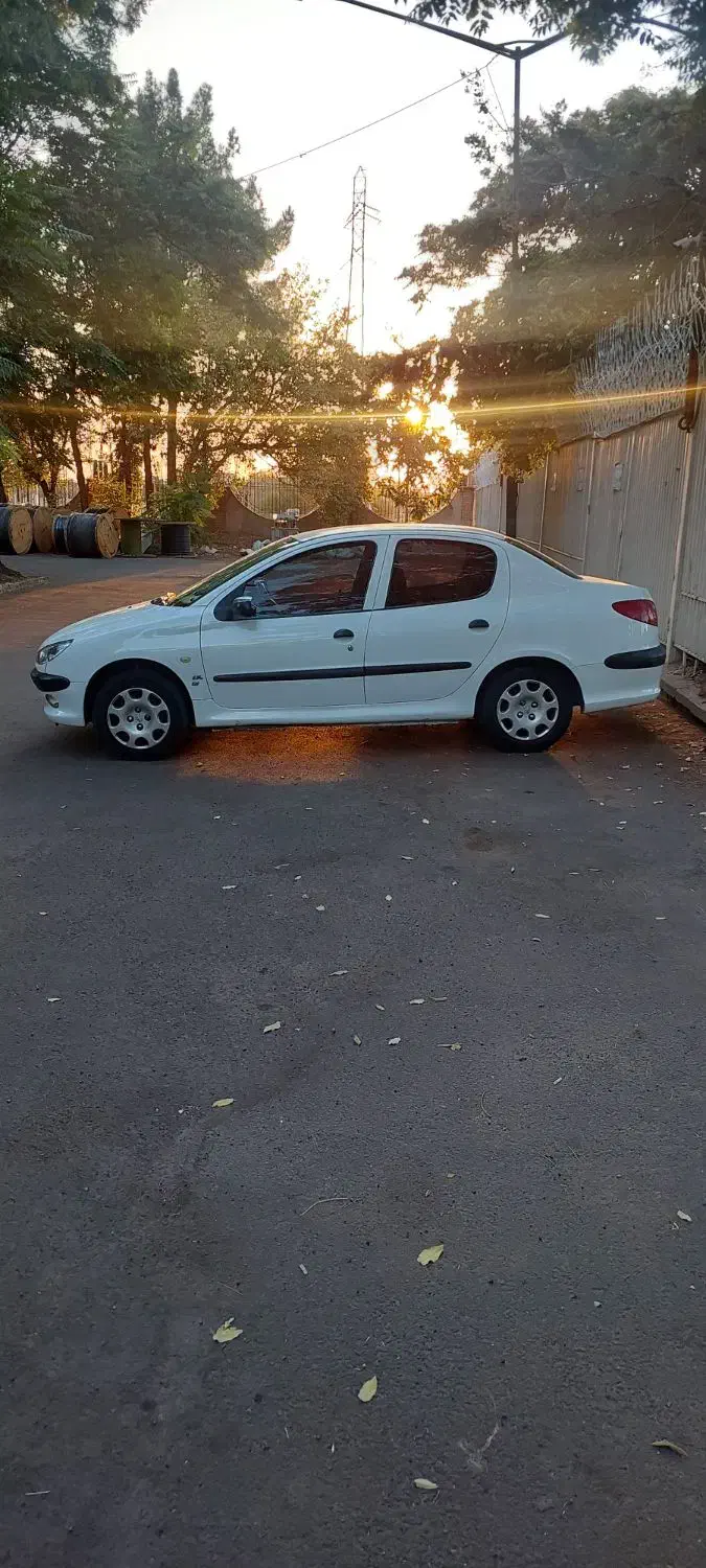 پژو ۲۰۶ صندوق دار v8 - 1393