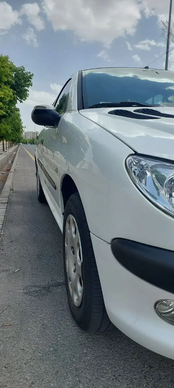 پژو ۲۰۶ صندوق دار v8 - 1393