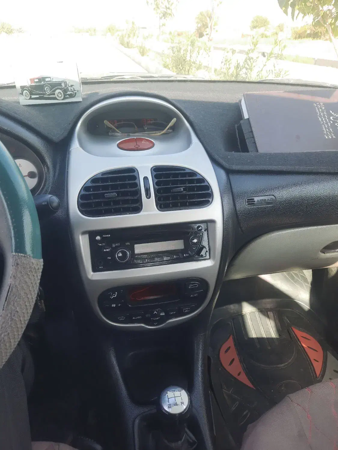 پژو ۲۰۶ صندوق دار v8 - 1390