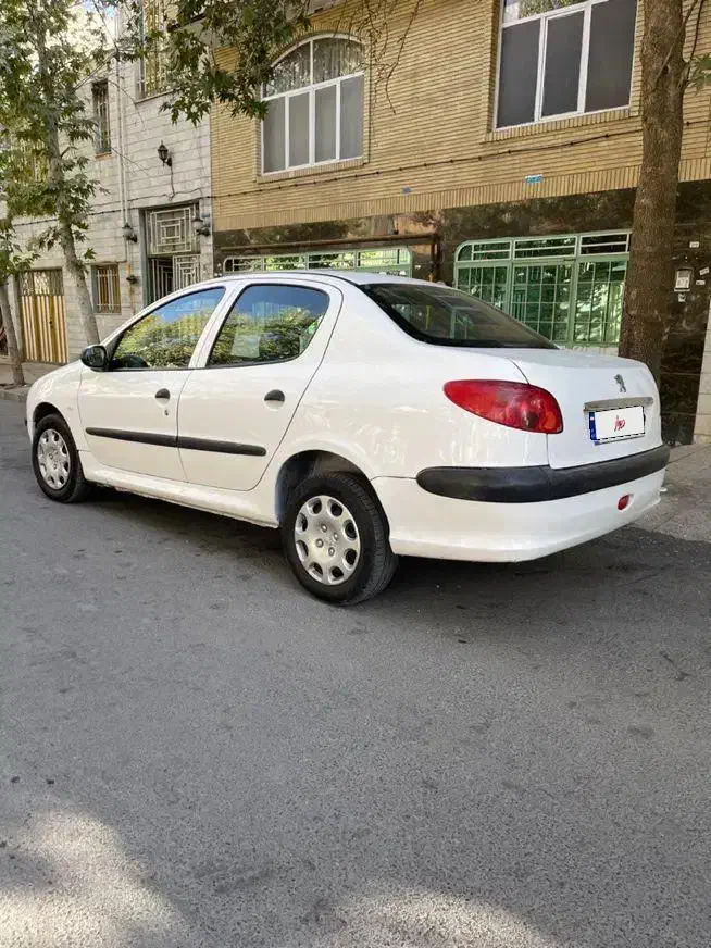 پژو ۲۰۶ صندوق دار v8 - 1395