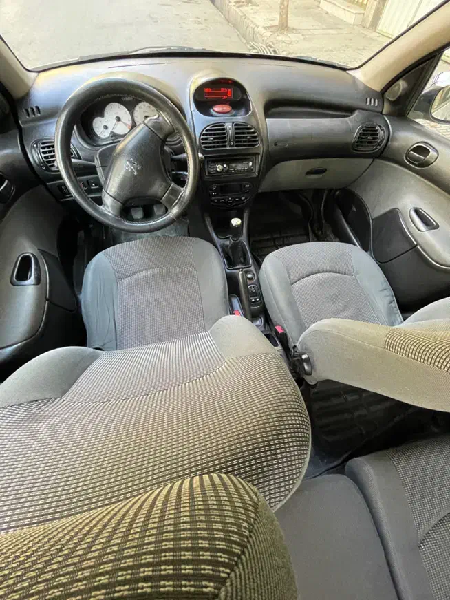 پژو ۲۰۶ صندوق دار v8 - 1395