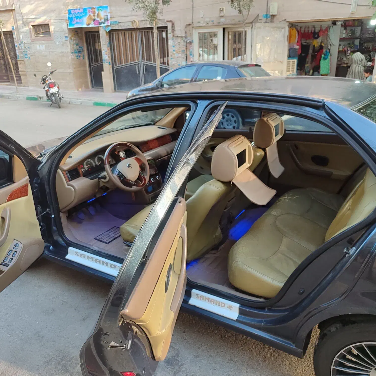 سمند LX XU7 - 1385