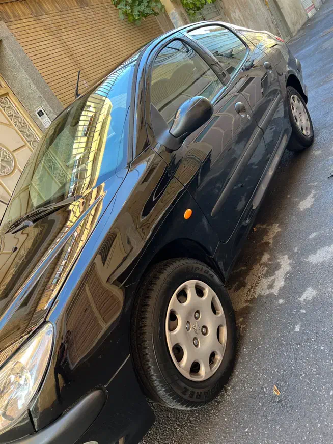 پژو ۲۰۶ صندوق دار v8 - 1393