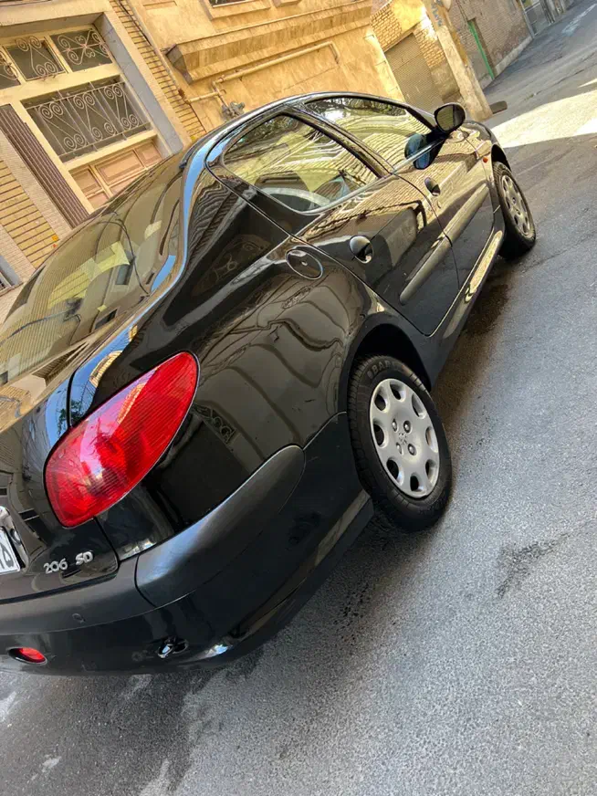 پژو ۲۰۶ صندوق دار v8 - 1393