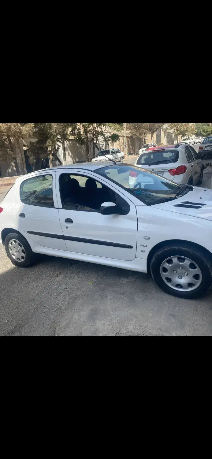 پژو 206 تیپ 5 - 1390