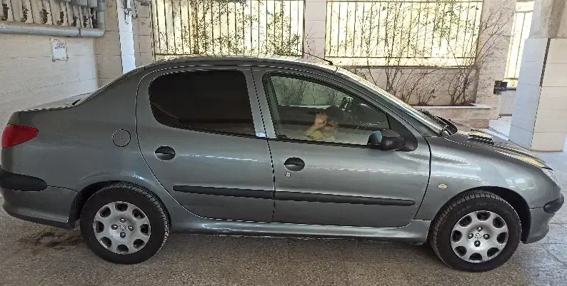 پژو ۲۰۶ صندوق دار v8 - 1392