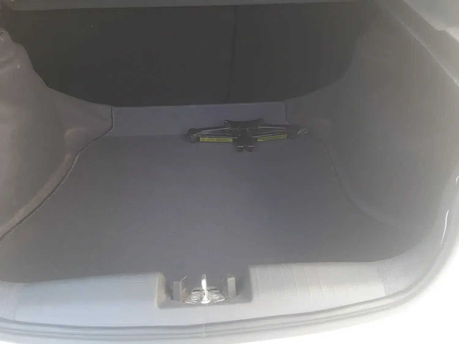 ام وی ام X22 اتوماتیک اسپرت - 1398