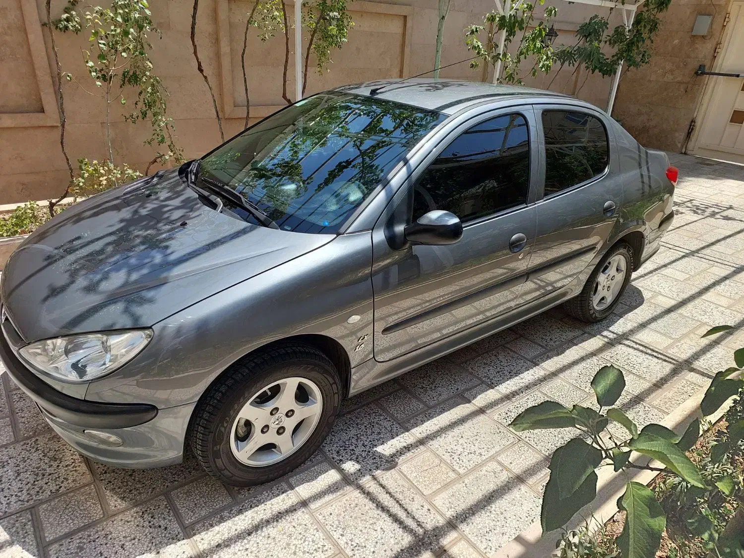 پژو ۲۰۶ صندوق دار v8 - 1398