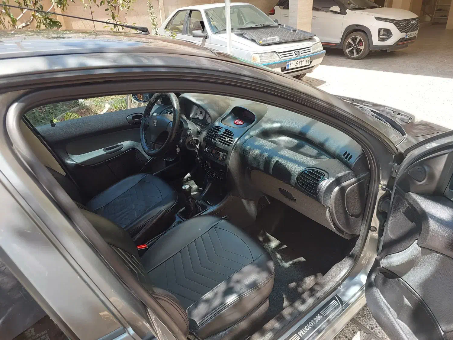 پژو ۲۰۶ صندوق دار v8 - 1398