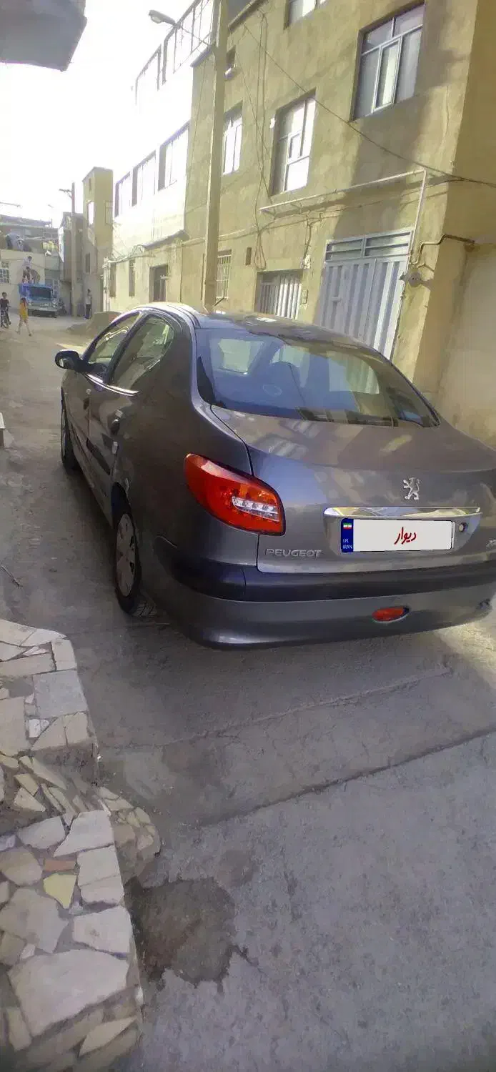 پژو ۲۰۶ صندوق دار v8 - 1386