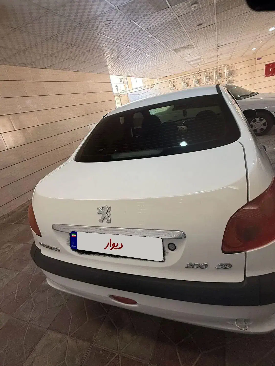 پژو ۲۰۶ صندوق دار v8 - 1392