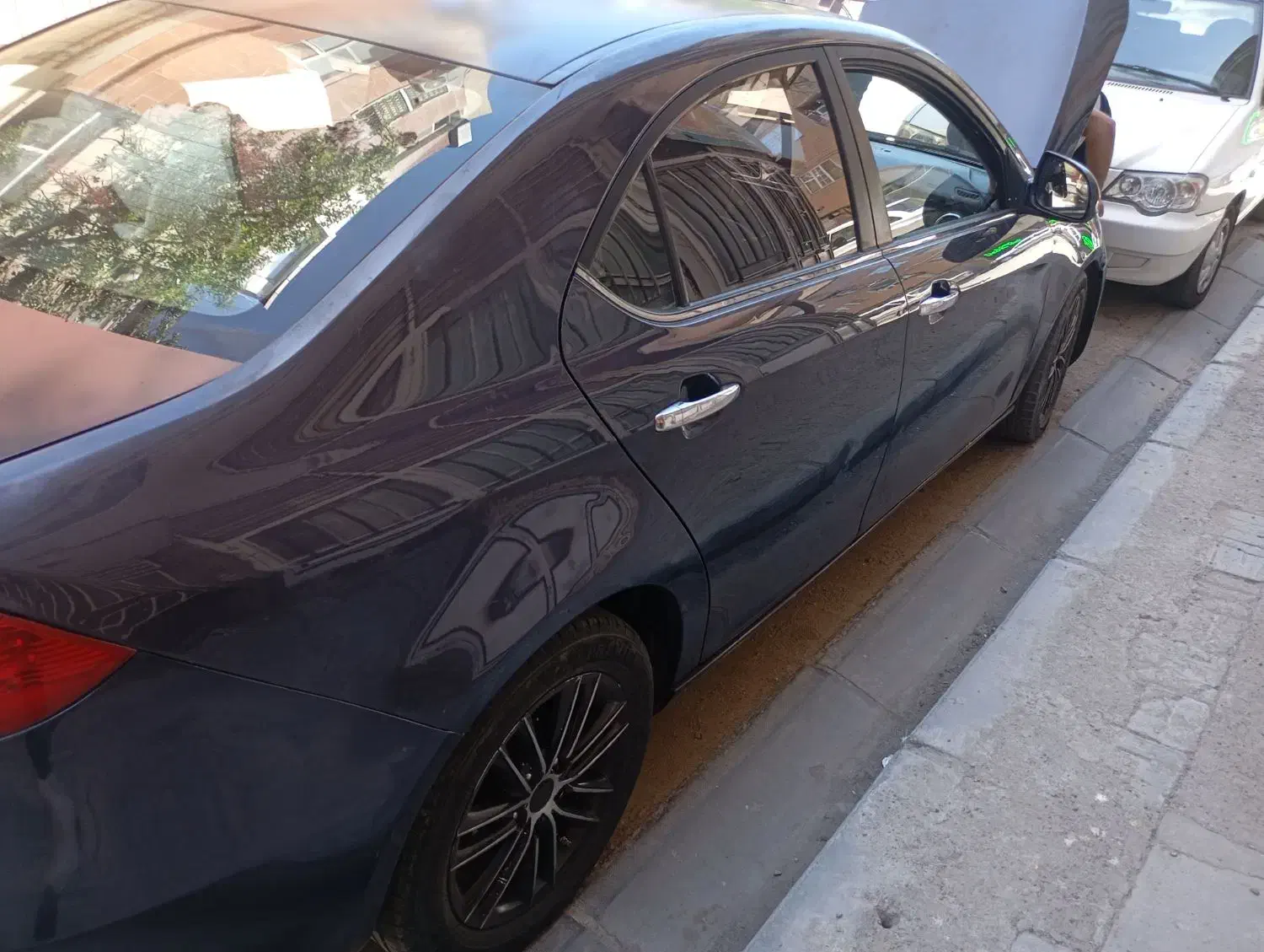 جک J5 اتوماتیک - 1394