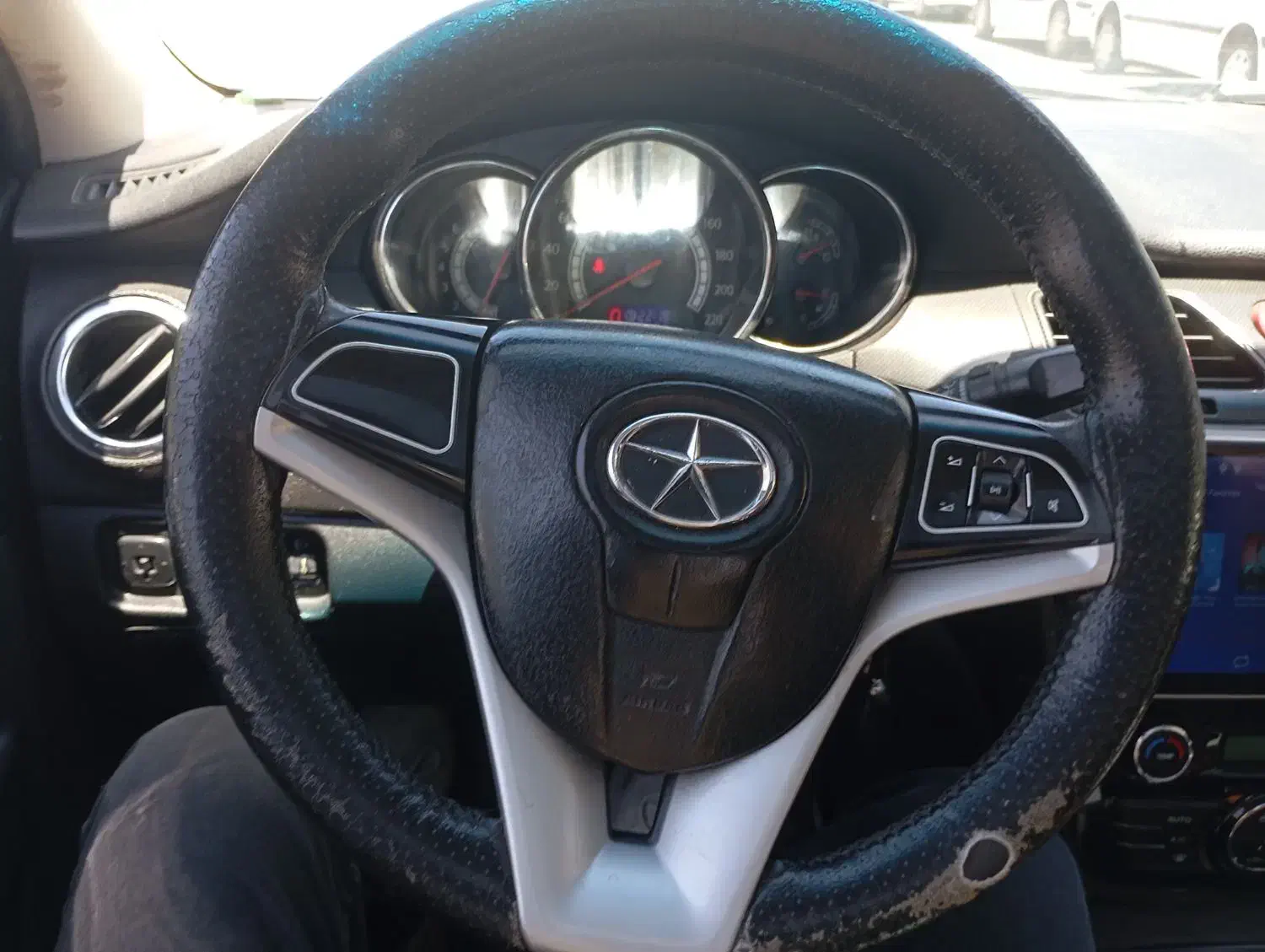 جک J5 اتوماتیک - 1394