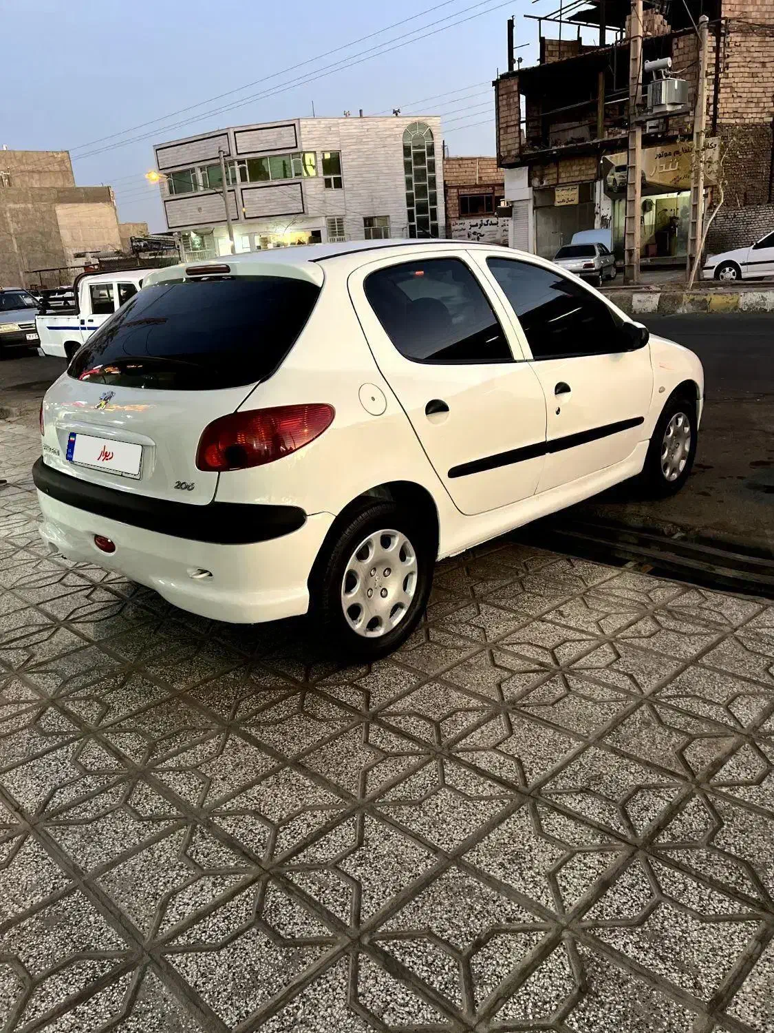 پژو 206 تیپ 5 - 1395