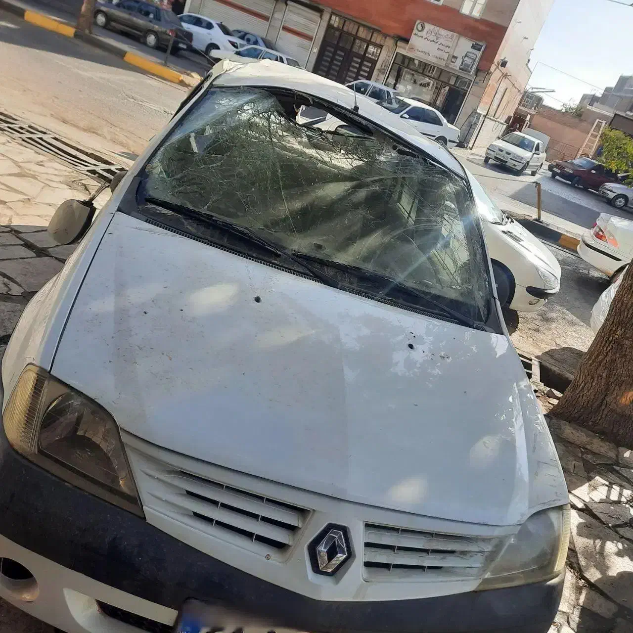 خودرو رنو، تندر 90 آگهی ann_20962348