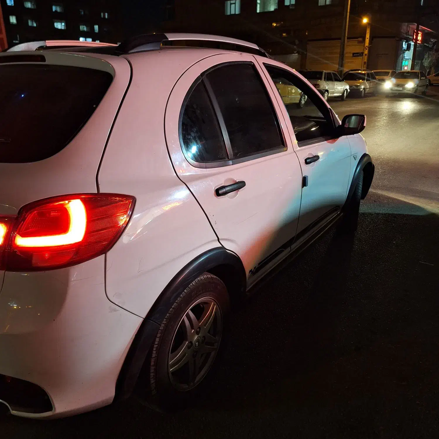 خودرو کوییک، R آگهی ann_20962356