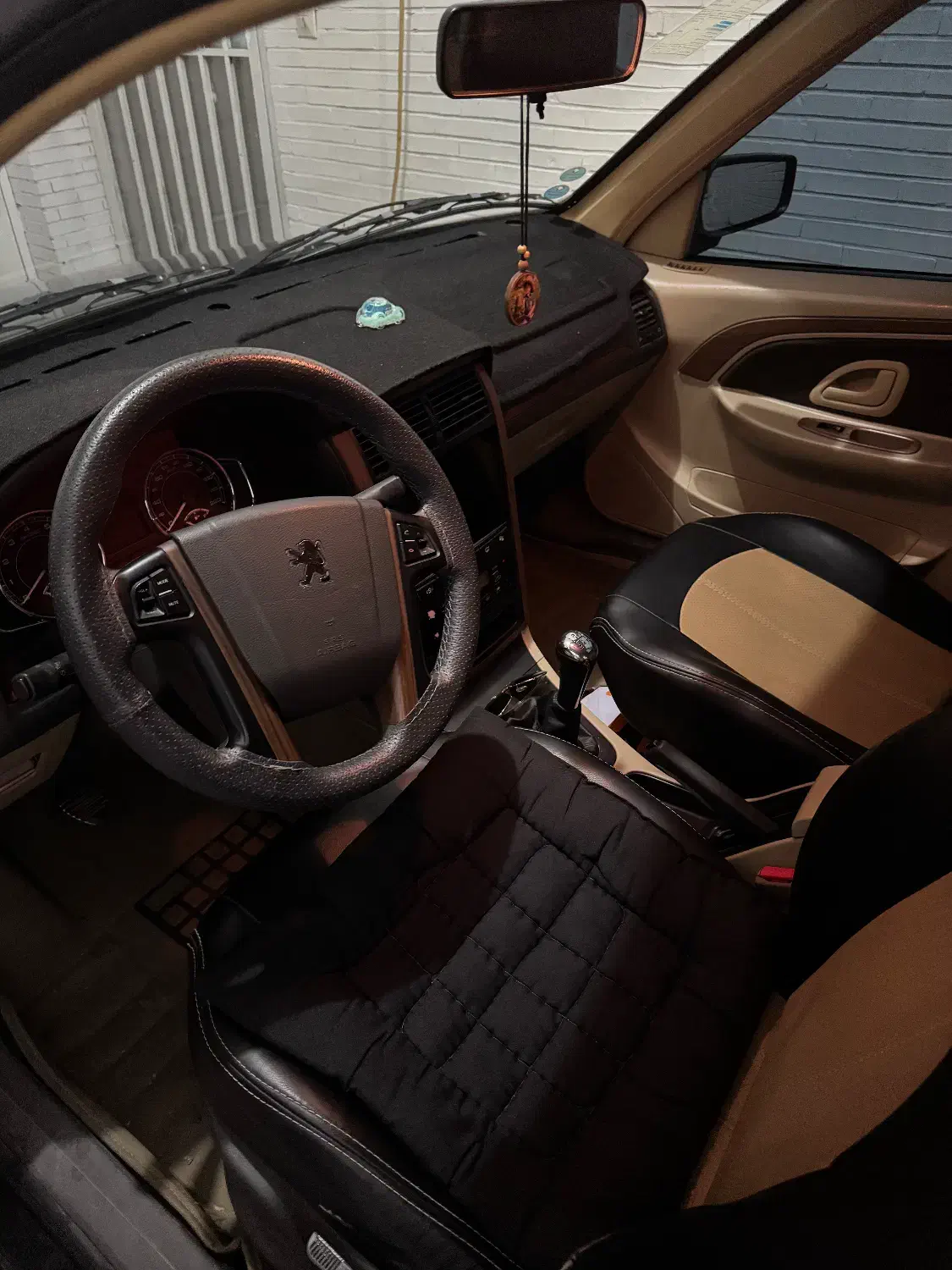 پژو پارس XU7P - 1401