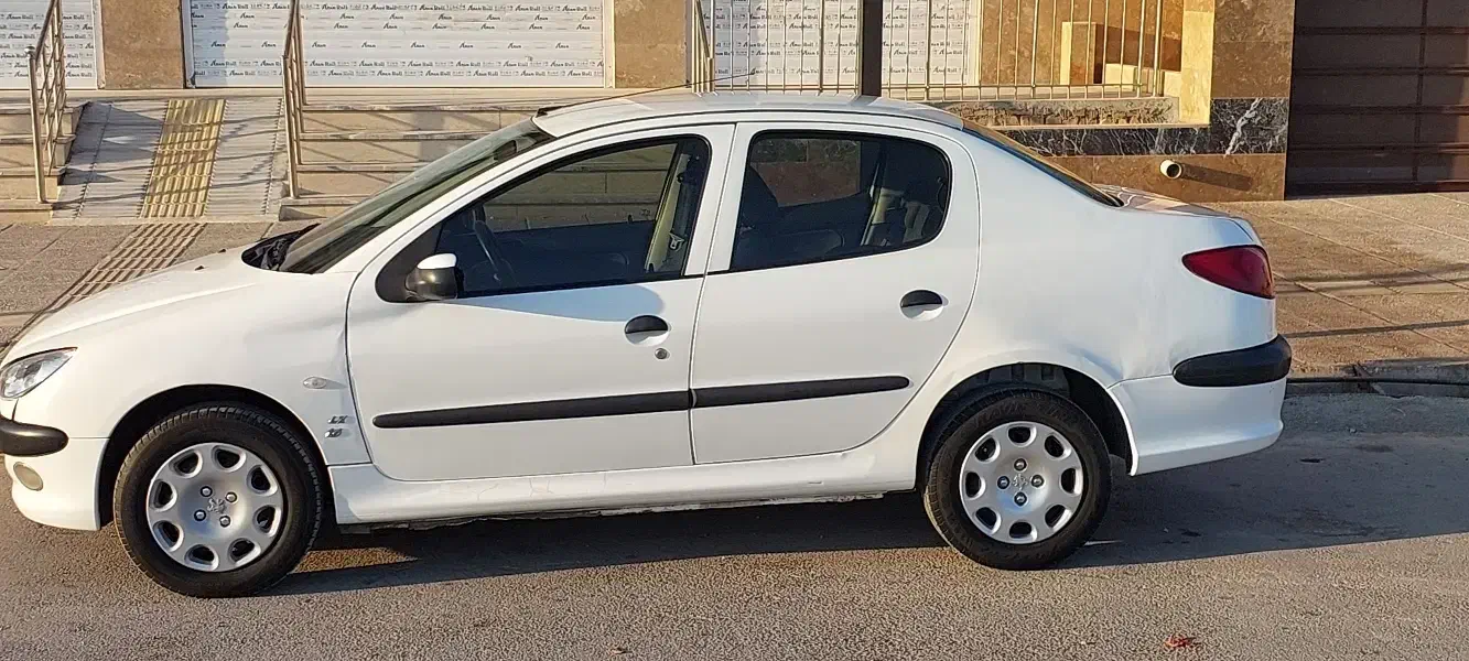 پژو ۲۰۶ صندوق دار v8 - 1393