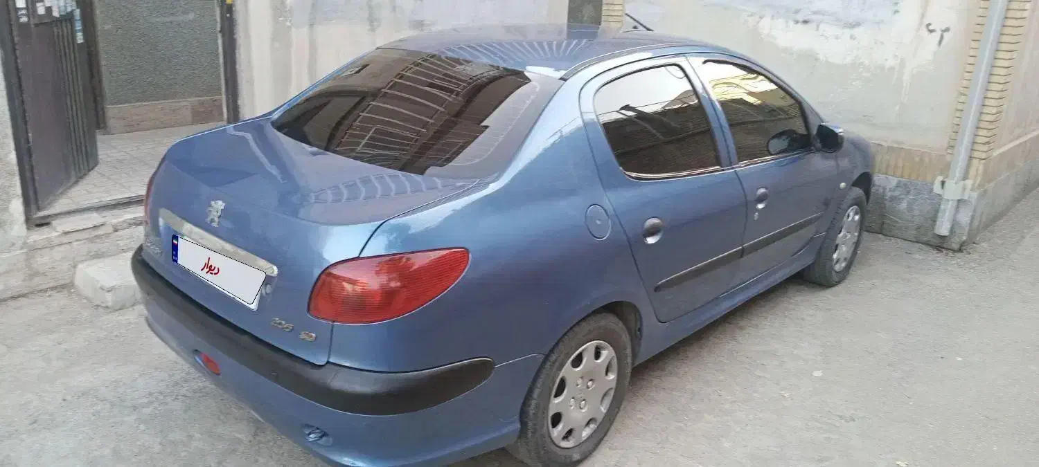 پژو ۲۰۶ صندوق دار v8 - 1393