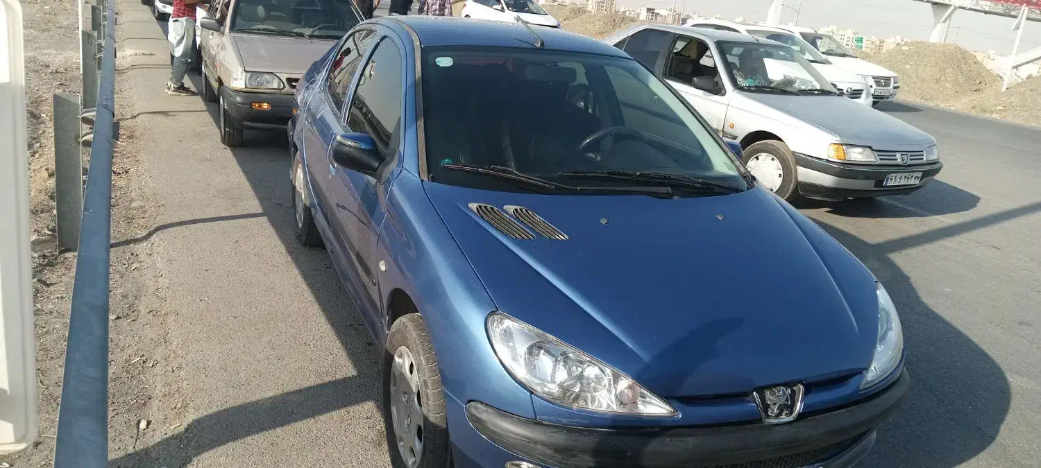 پژو ۲۰۶ صندوق دار v8 - 1393
